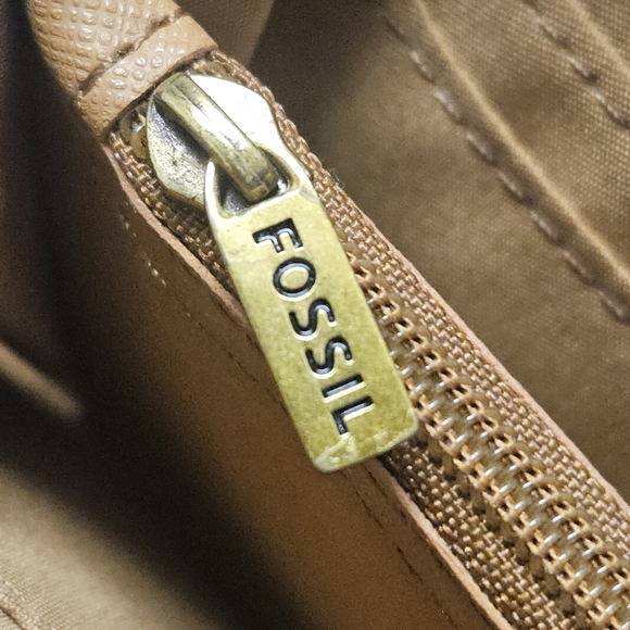 140 FOSSIL Emma  Wallet Zip Around Clutch CreditCard Multi Compartment - Picture 8 of 12